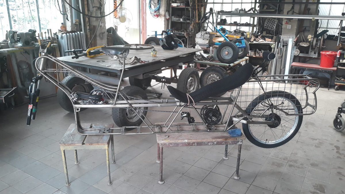 ArachneLabs's tweet photo. Something is going on with the next #solarbike project for @TheSunTrip 2024... this time it will be true recumbent, but also even longer wheelbase than Lenochod 1... https://t.co/rKguqNH6ZH
