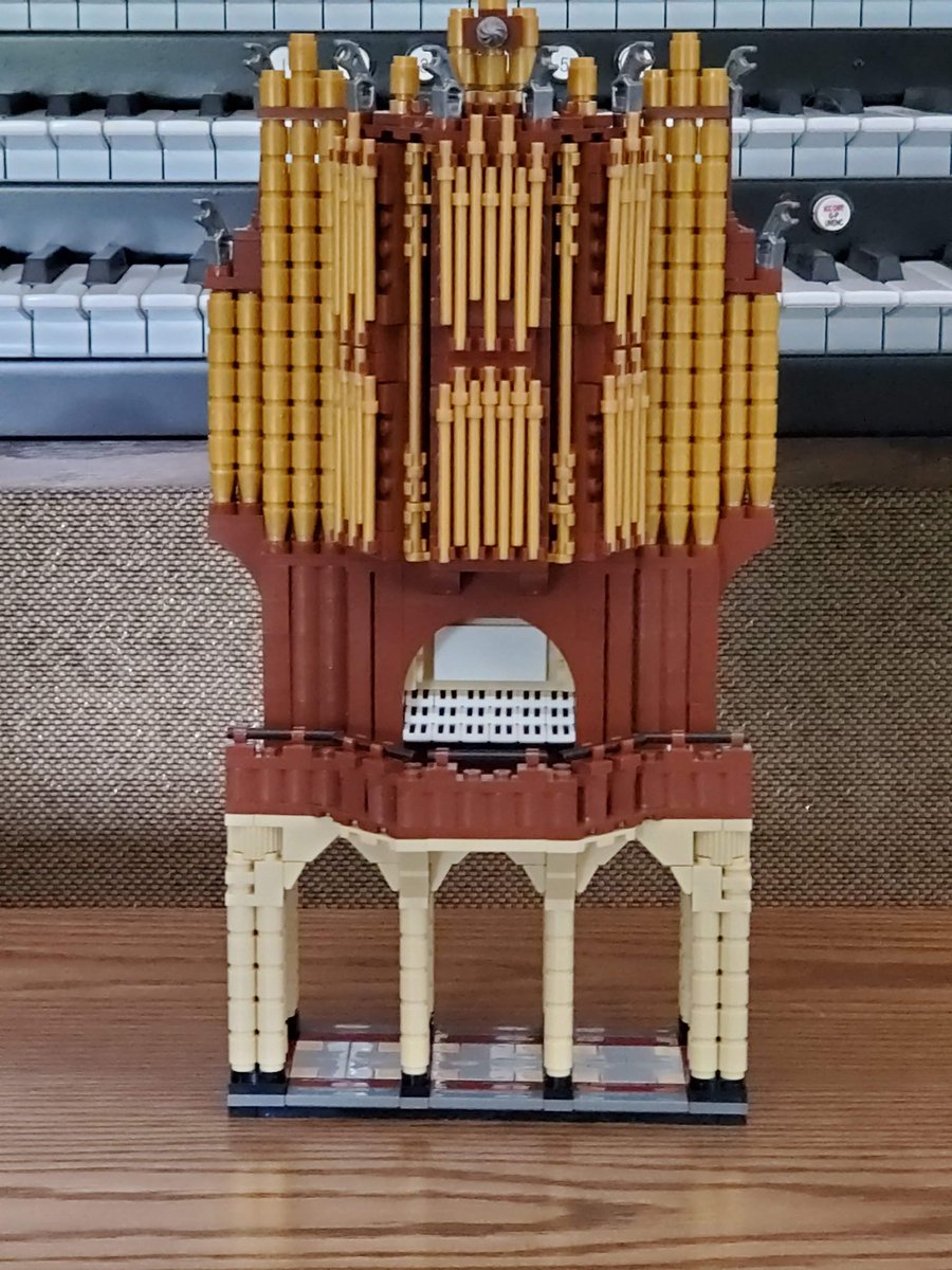 Chester Cathedral organ Lego set complete! 😍 @ChesterCath  #Lego  #OrganMusic 
And here's a view with sound!! @ScottBrosDuo 
youtu.be/gzFCiamsLRw 
Two thumbs up for the design & build. 
And sound! 👍👍🎹🎶