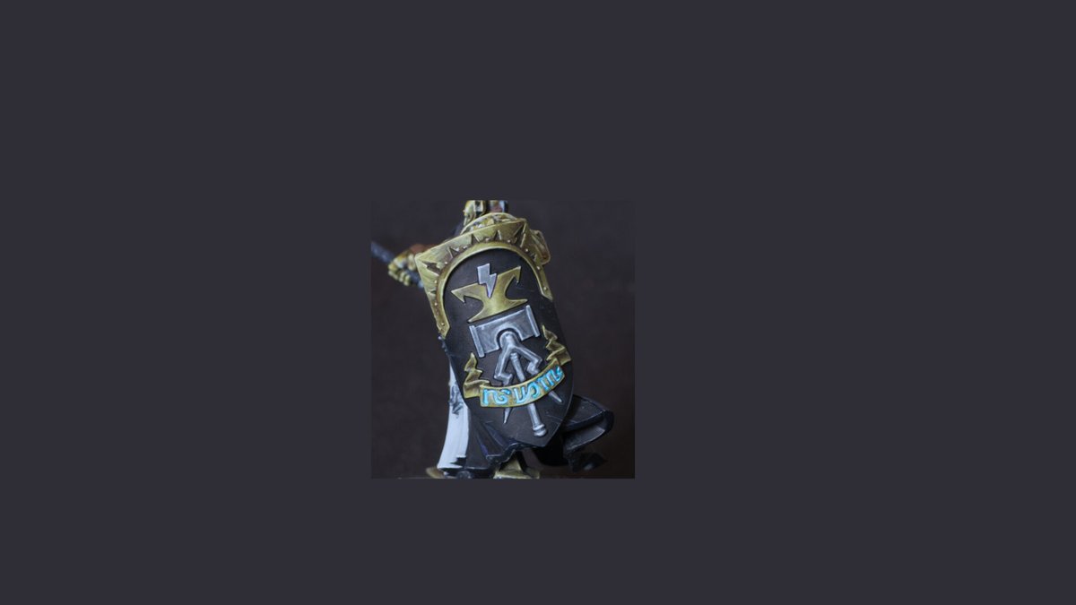 Stormcast Eternal painted with lots of fun and love. I name these boyz the Brotherhood of Sigmar's Eye (Gold, Black and Leather for the scheme). Do you like it? ^ ^ #Warcry #Warhammer #AgeofSigmar #goldNMM #PaintingWarhammer #WarhammerCommunity <a href="/warhammer/">Warhammer Official</a>