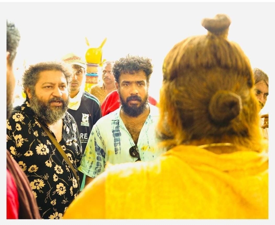 It's a wrap for #MalaikottaiVaaliban 🤙🏻🎬

Waiting to witness the L-LJP magic on screen soon ✨💖

@Mohanlal l #Mohanlal 
#LijoJosePellissery l #LJP 

#Empuraan l #L2E l #RAM l #Barroz