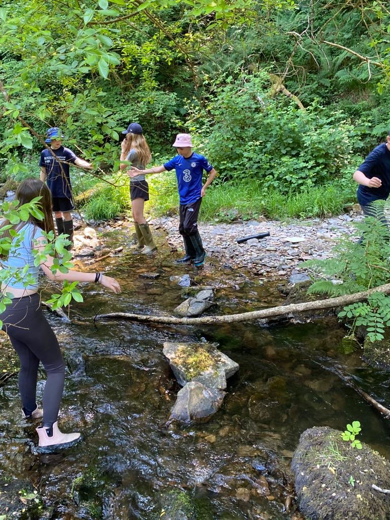 HeadatHawthorns's tweet photo. Fieldwork on sunny Exmoor for Year 7 ⁦@HawthornsSchool⁩ https://t.co/jhpTxJcqBg