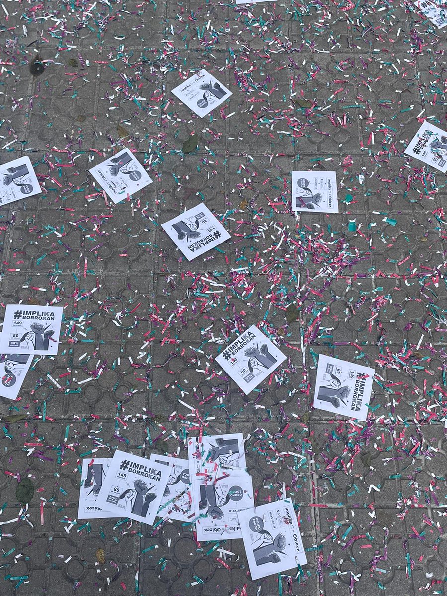 Implikaborrokan's tweet photo. @Implika_Formac continuamos en #huelga ante el despido del 60% de la plantilla, 87 sólo en #Bilbao y la mayoría #mujeres

Hoy volvemos @masterd 

9️⃣0️⃣ Egun #greban  %60 langileei kaleratu ditu Implika taldeak, orain OBiCEX% 9️⃣0️⃣ emakumeak 

@institutoMEDAC https://t.co/KTyHRNtAcu