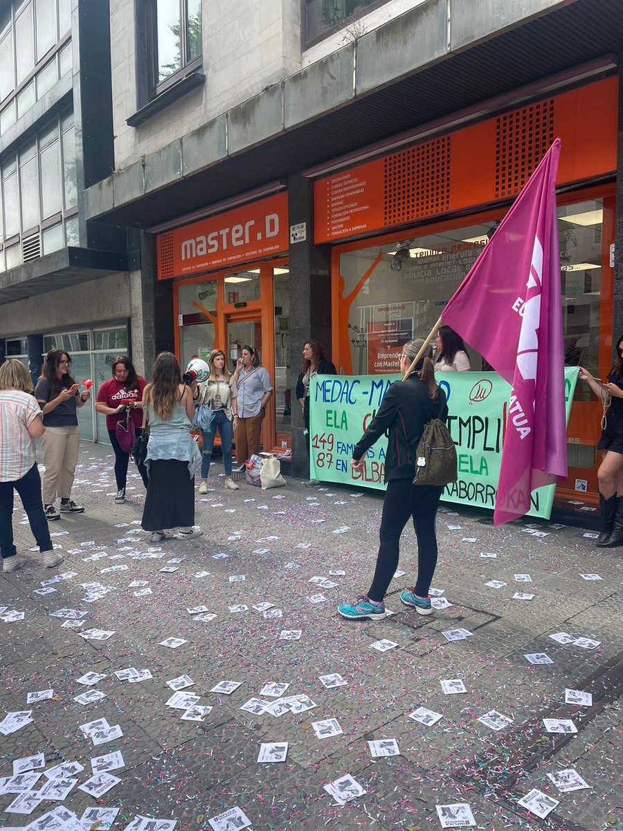 <a href="/Implika_Formac/">Implika Formación</a> continuamos en #huelga ante el despido del 60% de la plantilla, 87 sólo en #Bilbao y la mayoría #mujeres

Hoy volvemos @masterd 

9️⃣0️⃣ Egun #greban  %60 langileei kaleratu ditu Implika taldeak, orain OBiCEX% 9️⃣0️⃣ emakumeak 

@institutoMEDAC