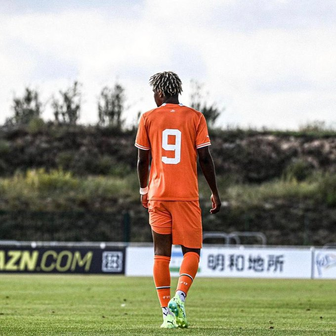 Selephanto's tweet photo. Super match de la part de l'attaquant du Stade de Reims, N'dri Koffi aujourd'hui face au Japon ! 🫡

1 But ⚽️
1 Passe Décisive 🎯

MOTM.💎🇨🇮 https://t.co/kcHDL7LlMp
