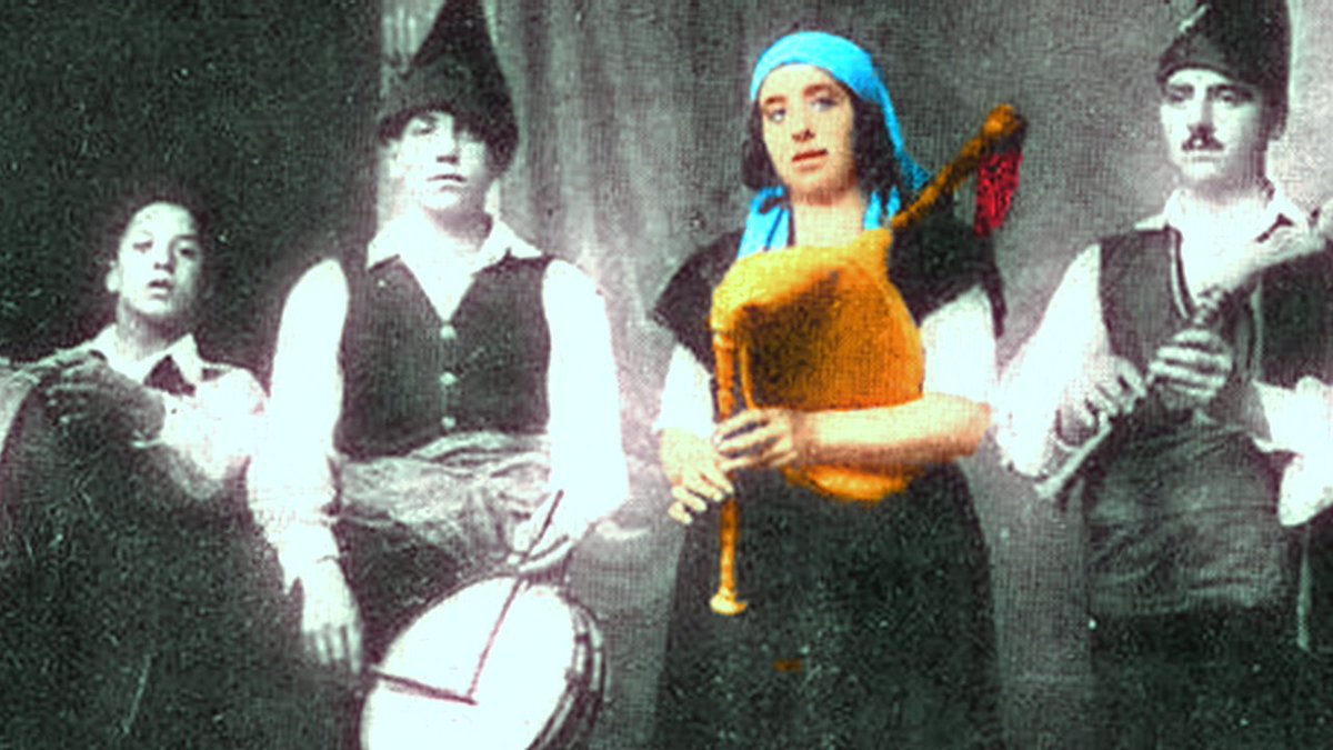 ZigZagTvg's tweet photo. 📺Zigzag 2785📺TVG2 ⏰21.30h
🗣️No plató: Carmen López e a Sabela Olivares, compositoras e gaiteiras #Boroa🙋♀️@inmalopezsilva #Escolademulleres 🗣️#Vilagarcíacidadedelibro @soyRayden 🗣️@pamen_pereira e Che Marchesi @PazodeTor 🎸@Gringo_Star_Atl https://t.co/4jy67Z8NaY