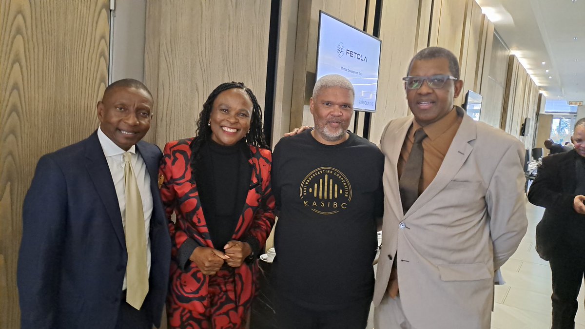 Retweet if you Stand with #Mkhwebane 
Tina Joemat Dyantji