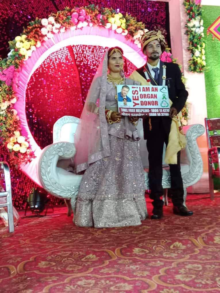 Thank You for all the love…Learning from our beloved <a href="/BeingSalmanKhan/">Salman Khan</a> bhai the joy of loving, caring sharing. 
One big team @ItsDesaiRavi #Pritam