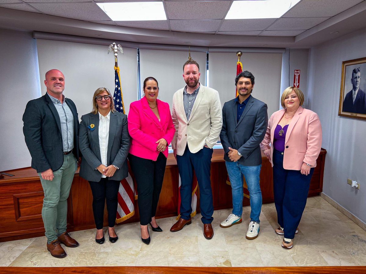 CUDPuertoRico's tweet image. 📔Hoy en la agenda del día, la presidenta del CUD tuvo la oportunidad de recibir la National Puerto Rican Chamber of Commerce y su presidente el Sr. Joel Berrocal, con el que el CUD tiene un acuerdo colaborativo y brindándonos siempre participación en sus eventos.