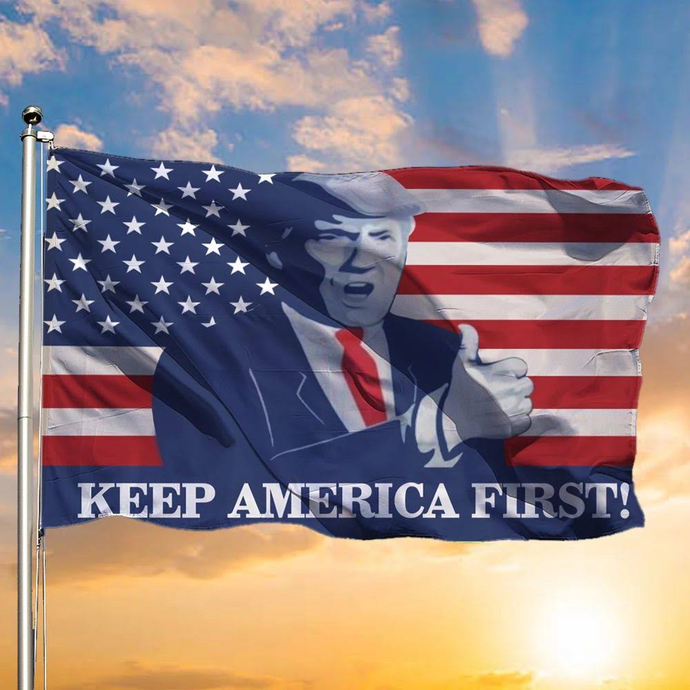 Newsosaur30's tweet image. Lok who's suddenly discovered a deep reverence for the US Flag Code.

@RogerMarshallMD
@RepMikeJohnson
#FakePatriots
#PatriotsUnite
#FlagCode
#hypocrisy
#hypocrites