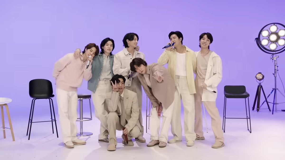 _thvluv's tweet image. ten years with you and more to go. happy 10th anniversary, my seven stars 💜 @BTS_twt #BTS10thAnniversary