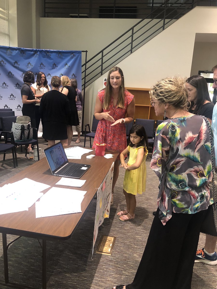 We also were able to hear from Sean Stanek, Robyn Kerr and Kelsey Frantz about their Pathway Projects and the amazing ideas they are bringing to their school. #nhcschat #nhcsleads