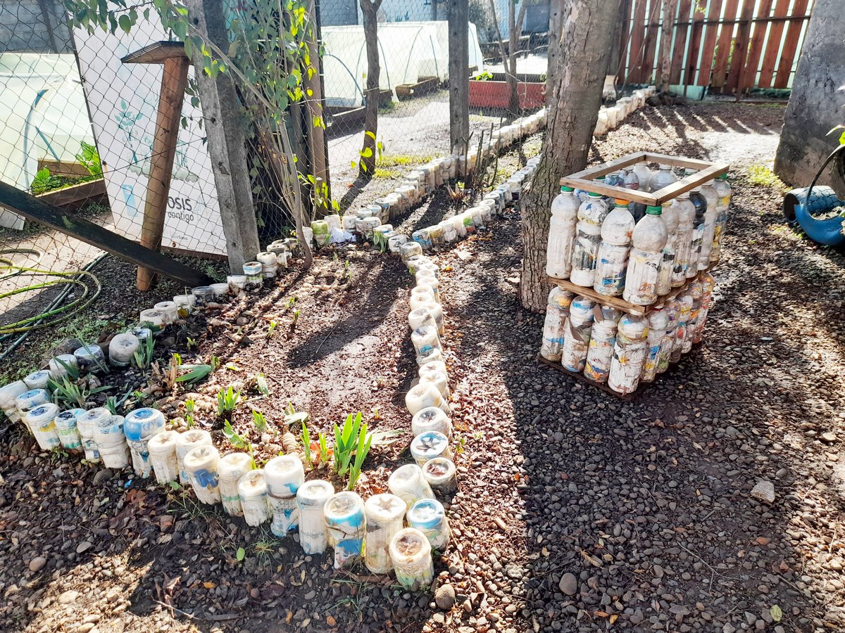 📸Estudiantes de Pedagogía en Matemática y Pedagogía en Castellano y Comunicación, participaron de una gira pedagógica al Colegio Lidia González de Collipulli, donde conocieron oportunidades pedagógicas de la temática ambiental en diversas áreas.🍃👩‍🏫👨‍🏫