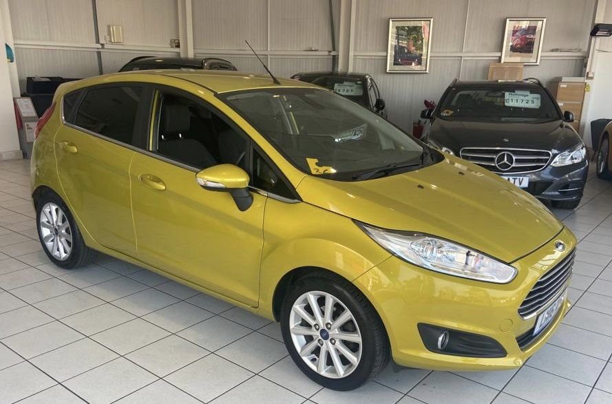 😎 2016 Ford Fiesta 1.6 Titanium 5dr 😎

🤑 Available NOW for only £10,595 🤑

⏲️ INSTANT part EX valuation
🏠 Home Delivery Available

☎️ 01382 477 992
📧 sales@autoecosse.com

👉 View &amp; Enquire online TODAY 👈
 tinyurl.com/ford-fiesta-52…