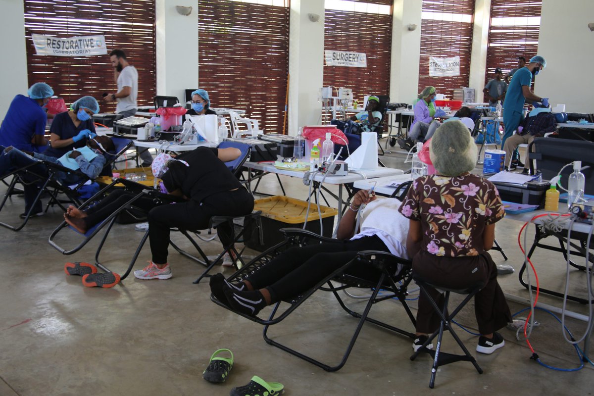 rcavada's tweet photo. Realizan operativo odontológico que beneficia a comunidades cañeras de CAEI 
https://t.co/KZFj9q3yrO

SAN PEDRO DE MACORÍS. - El Consorcio Azucarero de Empresas Industriales CAEI, en coordinación con Bright Island Outreach, atendieron a unas 200... https://t.co/5x7aB2PiuD