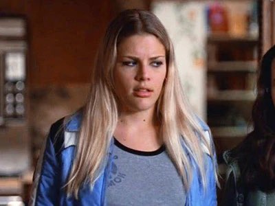 missmaliceSnP's tweet photo. Who are the 4 women from pop culture that made you gay as a child? https://t.co/s50hgpaHi6