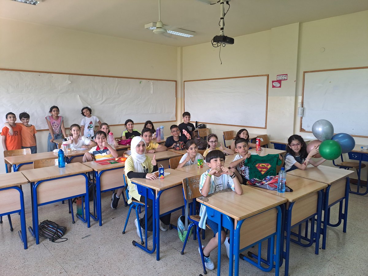DanaAl141986's tweet photo. Ce n'est qu'un au revoir mes chers élèves!
#Dernier jour d'école
#EB4 et EB5
Année scolaire 2022/2023
@MakAishaSchool https://t.co/4Bi3npCJLp