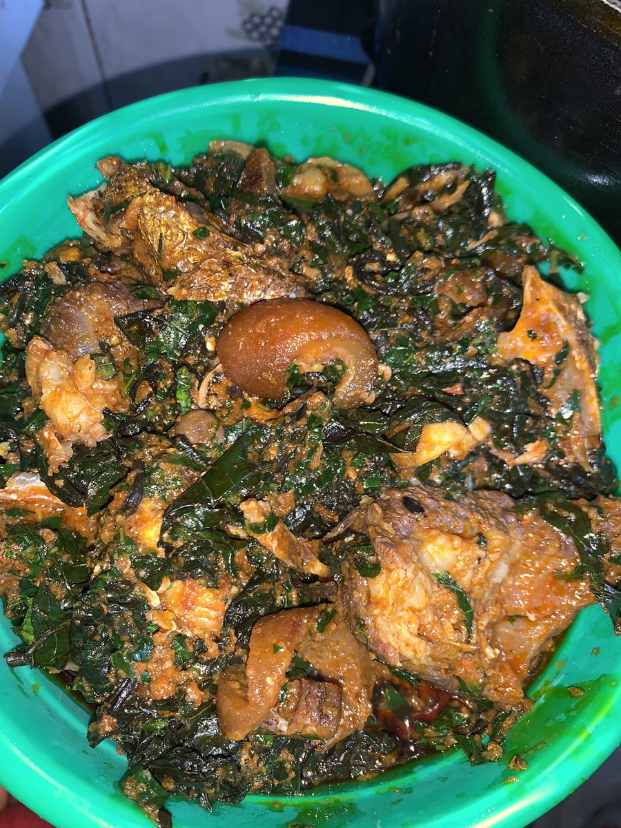 Whewww I’ve been going through it today. Efo riro, beef stew, Ofada sauce and peppered fish with goatmeat then poundo yam. Finally done and yummm

Which one will you eat????? 😍😍🥰