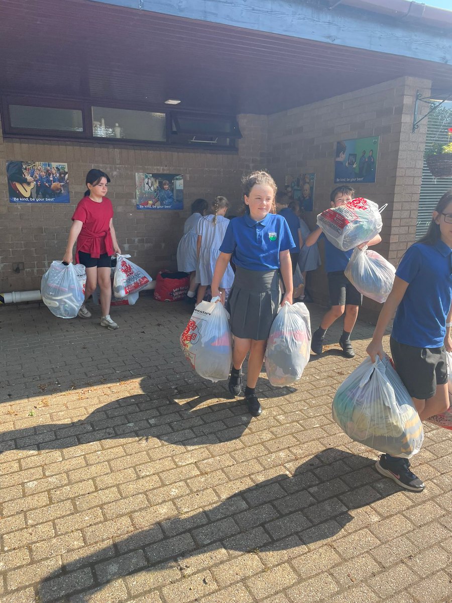 thedellschool's tweet photo. A huge thanks to @thedellpta for organising clothing collections and to you for donating. This simple recycling scheme helped our school to raise £102.45. Thank you also  to our Eco Team for helping them. https://t.co/ekwM4mF7CR