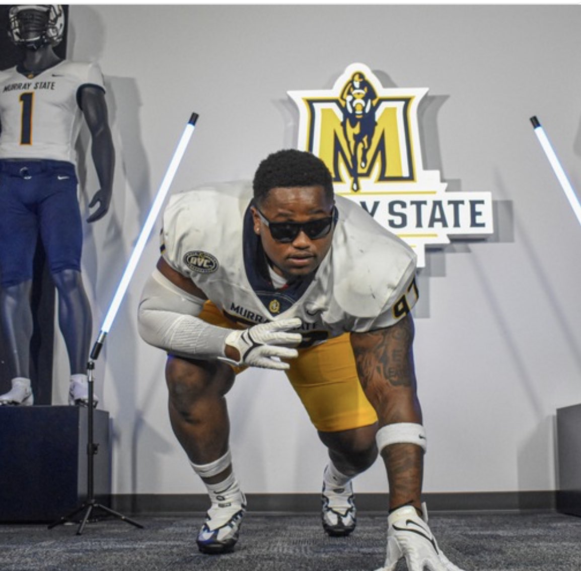 The__Bluebloods's tweet photo. FCS Football Front Page: June 13th
◽️NSU DB Shemar Bartholomew Enters Transfer Portal
◽️Charlotte DT Isaiah Potts Commits To Campbell
◽️All-Conference DL Curtis Francis Jr. Transfers To Murray State
◽️UMass WR Jermaine Johnson Jr. Commits To Duquesne
📰: https://t.co/CndVVIUfzf https://t.co/sedtFYStqz