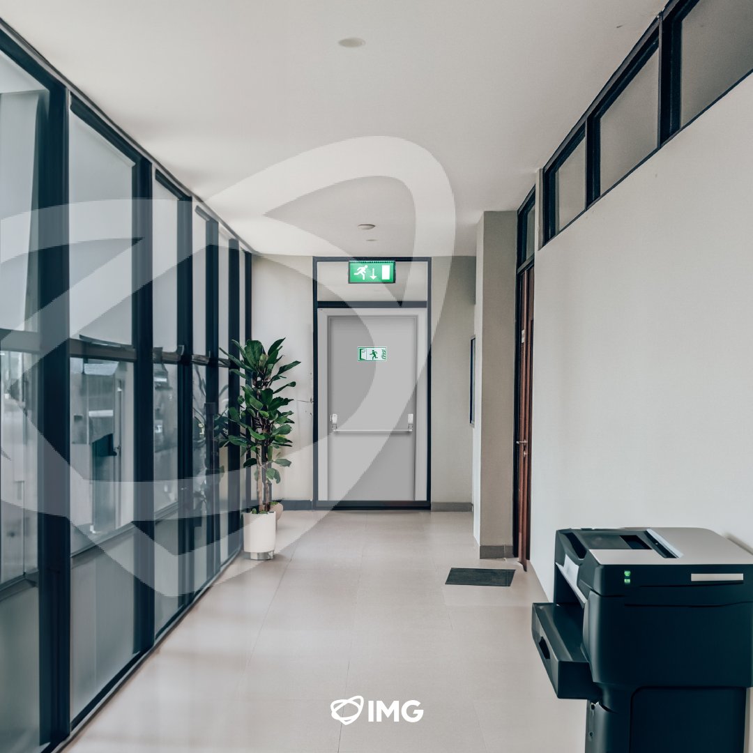 As workplace safety continues to be a top priority, proper signage and adequate lighting are essential for accident prevention. 💡🏢 #WorkplaceSafety #SafetyFirst #LightingForSafety #ShareYourInsight