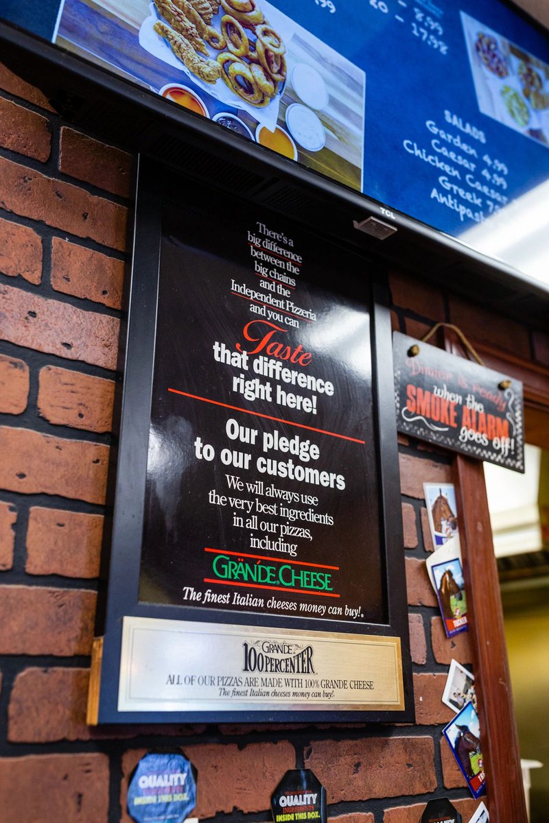PizzaMambo's tweet photo. The only thing that will make this Tuesday worth it is an order from your favorite pizzeria. We're open today from 11 AM to 4 AM, so visit https://t.co/edkT0ez8oo to take a look at our menu! #pizza #pizzeria #PizzaMambo #OceanCity #Maryland https://t.co/NzwhUrYTpz