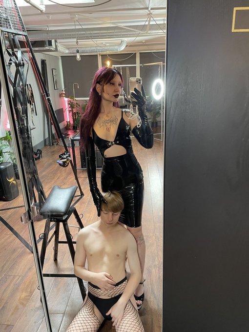 dominatrixvera