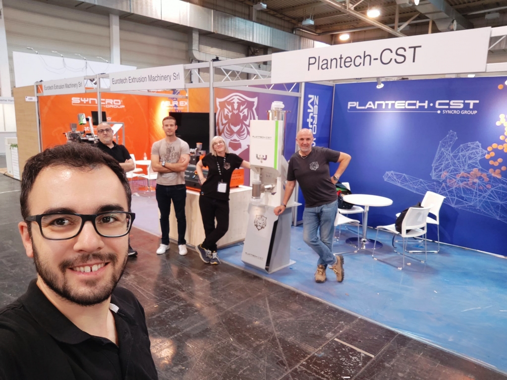 We are ready for the Compunding Word Expo in Essen! 🐯🇩🇪 See you at booth A505 and A509 Hall 1, June 14-15! 

Ask for your ticket now 🌐
syncro-group.com/2023/06/12/com…

#SyncroGroup #Plasmac #PlantechCst #SBDRY #Acelabs #Eurexma #greenology #planetapproved