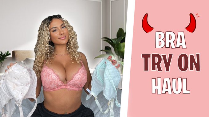 new yt vid dedicated to my tiddies for titty tuesday 😈 come comment what your fv bra is on my new try<a href="/tag/onlyfans"class="tags"><span>#onlyfans</span></a>