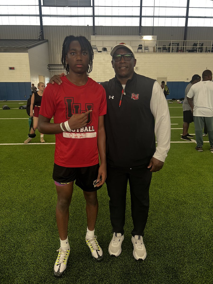 Xavier Harmon tweet media