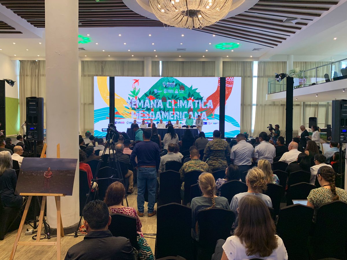 fsc_if's tweet photo. ¡Ya estamos en vivo!

Los Pueblos Indígenas y comunidades locales de Mesoamérica compartimos Soluciones Ancestrales para la crisis climática actual. 💪🏼

https://t.co/d3zD46r7NR

#RaícesProfundas #SolucionesIndígenas https://t.co/4GRd6cLeOI