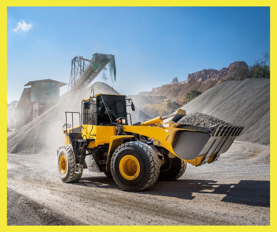 customhosetech's tweet photo. We offer high quality #HydraulicOil for #construction jobs and more: https://t.co/oERgMNFu1t 🚧 https://t.co/vA2QpuJnTL