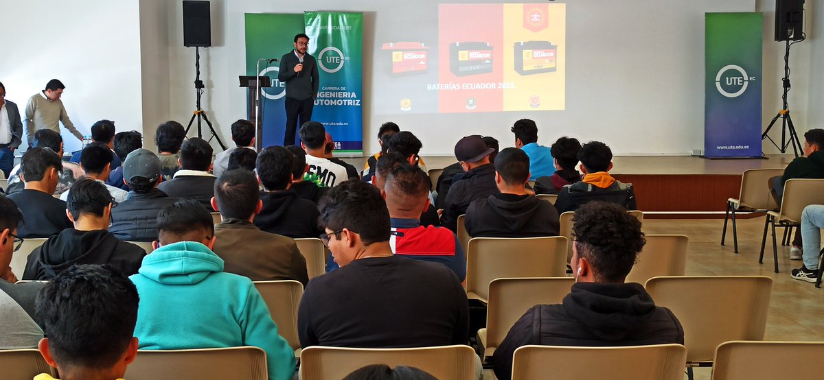 FciiUte's tweet photo. #FCIIUTE| ¡El día de hoy se inauguró la IX Jornada de Ingeniería Automotriz, es un evento gratuito que contará con una exhibición de vehículos con nuevas tecnologías de las marcas de MAVESA, JAC, MARESA y JL competición (vehículos de competencia)! 🚙🤓💚💙
#AutomotrizUTE https://t.co/zlPKD4ht0e
