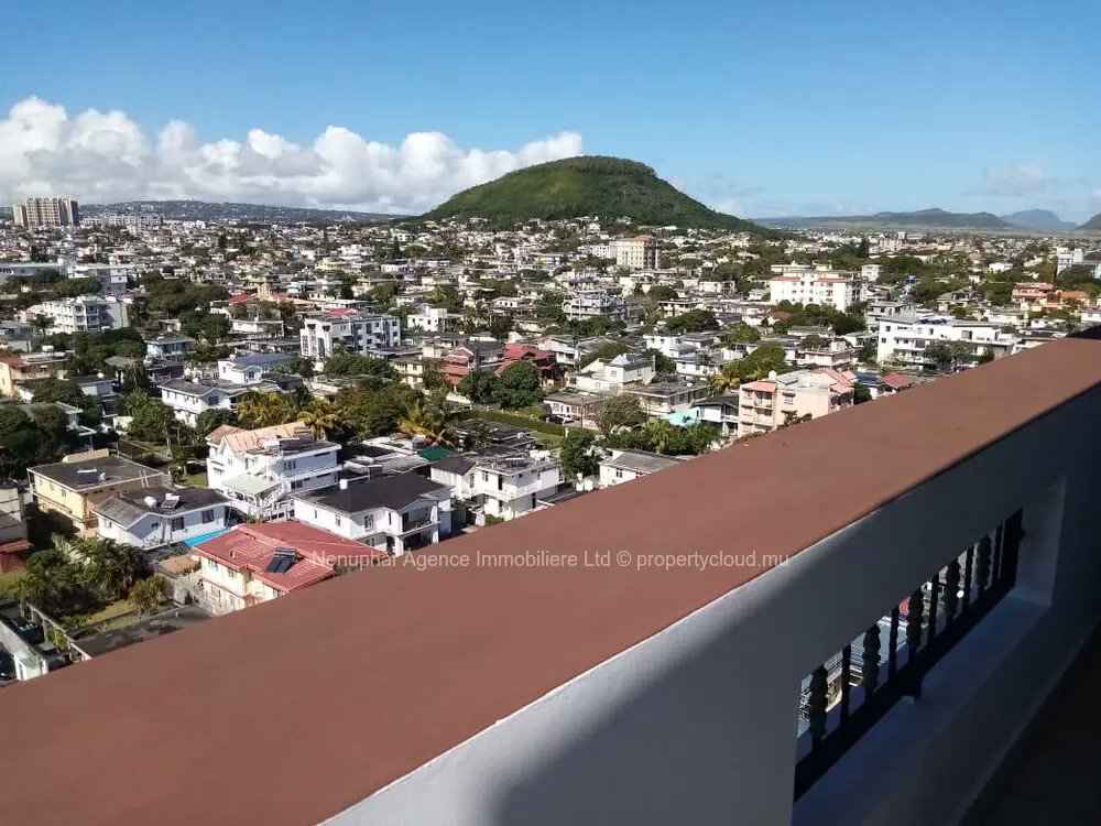 PropertycloudM's tweet image. Apartment for Rent in Quatre Bornes | Rs.40,000 per month propertycloud.mu/for-rent/apart…