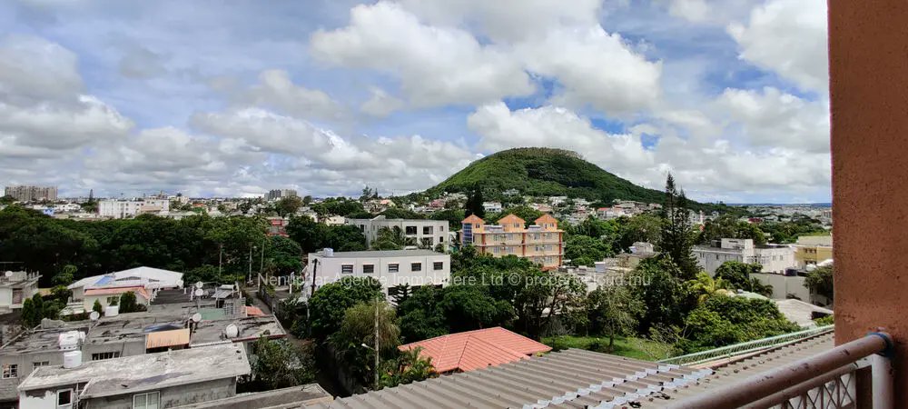 PropertycloudM's tweet image. Apartment for Rent in Quatre Bornes | Rs.35,000 per month propertycloud.mu/for-rent/apart…