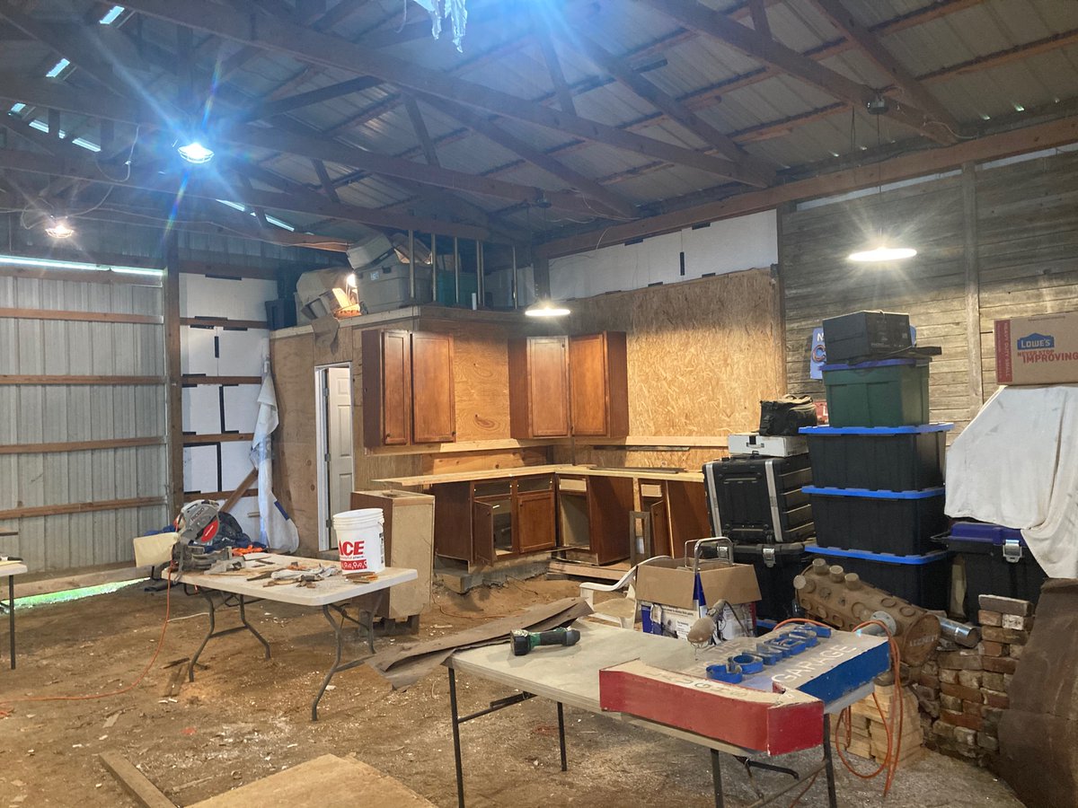 WithTrucker's tweet photo. Let’s flood Twitter with pictures from Trucker Todd’s place. LOL I shut Twitter down on the weekend and make stuff happen. https://t.co/qNVpEN1Q7l