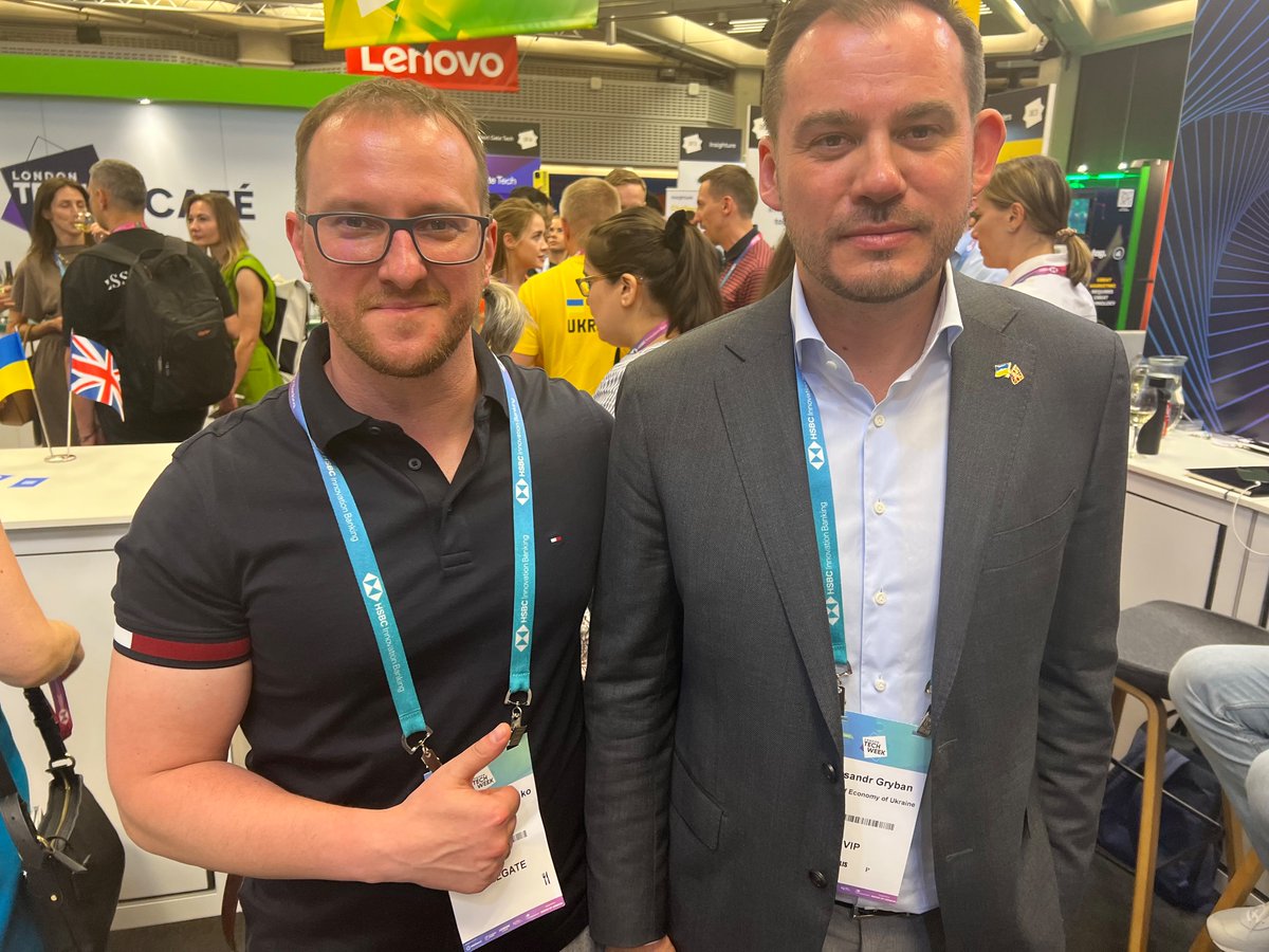 kovalyshyn's tweet image. Із заступником міністра економіки України, на стенді #Webitel на #LondonTechWeek2023