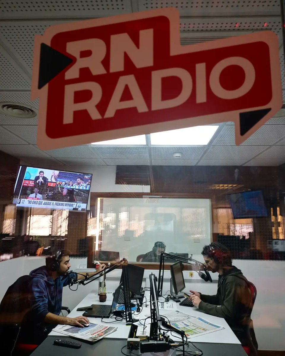 rionegroradio's tweet photo. 🙌 ¡En vivo #EntreRedes! 

🎧 No te pierdas el programa de deporte, redes sociales y tecnología de #RNRadio.

 Escúchanos en:
📻 90.9 en Neuquén 📻 91.9 en General Roca 💻 Radio en vivo 📱 APP Río Negro Radio https://t.co/VQEK7zbedm