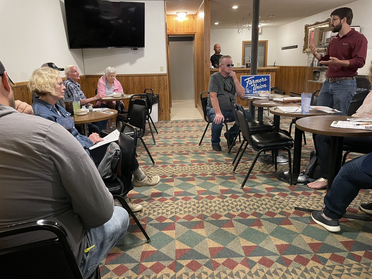 Yesterday, our Gov Relations Director @StuLourey, Climate Director @kagan20a + Outreach Organizer Gail Donkers made several stops in SE MN to discuss what we accomplished at the #mnleg this session. Our work at the Capitol is informed by grassroots meetings just like this!