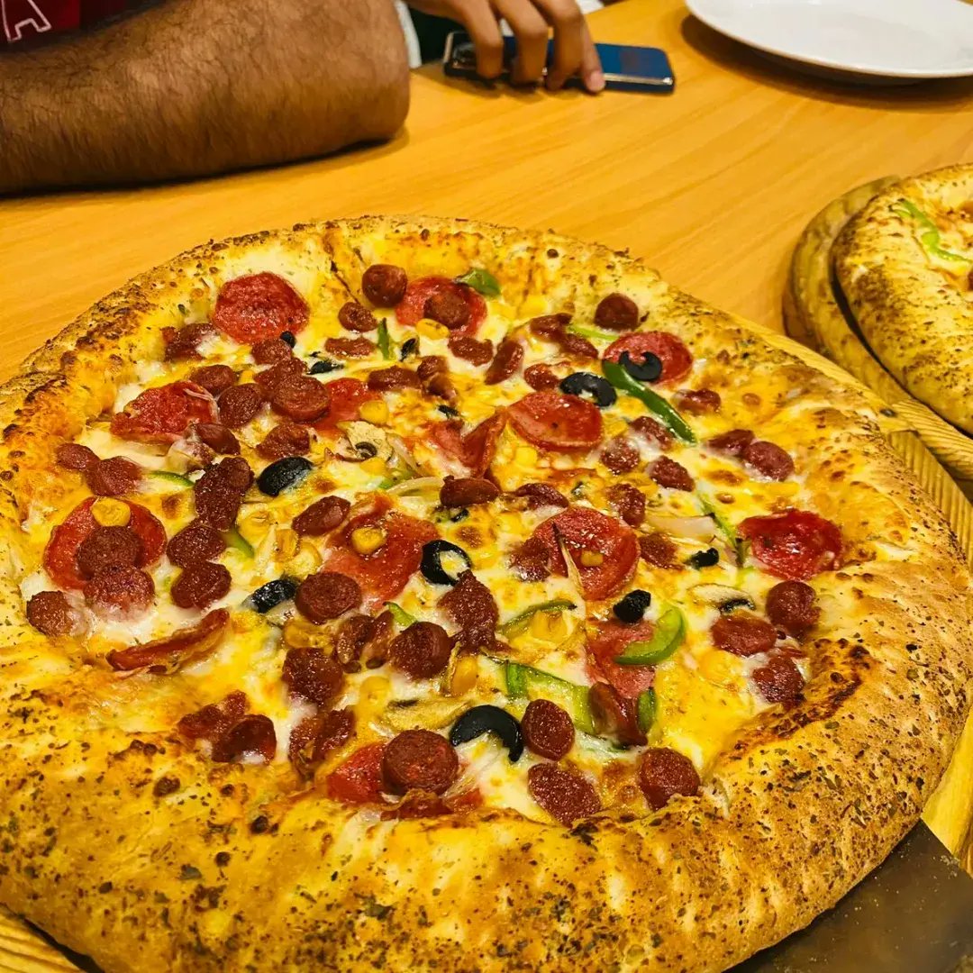 code_encoders's tweet image. Take a break & Grap a slice 🍕
At Code Encoders, we firmly believe in fostering a work environment where every employee feels like a part of our extended family.
#codeencoders #softwaredeveloper #employee #blockchaintechnology #blockchain #cryptocurrency #bestsoftwarecompany