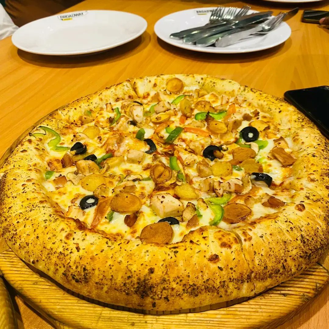 code_encoders's tweet image. Take a break & Grap a slice 🍕
At Code Encoders, we firmly believe in fostering a work environment where every employee feels like a part of our extended family.
#codeencoders #softwaredeveloper #employee #blockchaintechnology #blockchain #cryptocurrency #bestsoftwarecompany