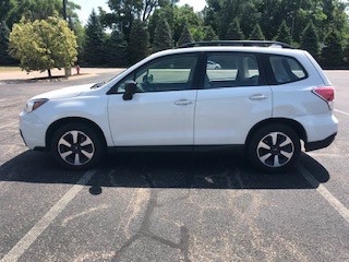 AmbulancesU's tweet photo. Hey @ahahospitals we are excited to report that we have just received 2 Subaru Foresters thanks to @OSFHealthCare. These AWD vehicles will be painted green and used to help move medics around the battlefield. Thank you OSF Healthcare. #StandWithUkraine https://t.co/EydQG4I1bw