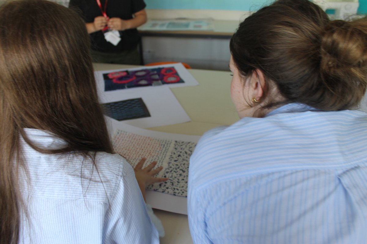 PipersArts's tweet image. It was great to see Piper Alumna, Emily Painter today. She brought in some of the work she has completed during her first year studying Textiles Design at Falmouth University. Year 12 were interested to see it and ask about life beyond Pipers! #PiperSixthform #PipersInpire