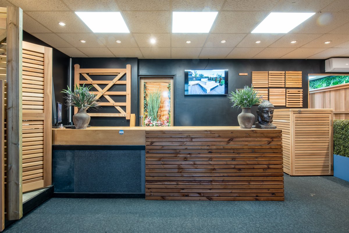 Contempfencing's tweet image. We believe in building lasting relationships with our customers and providing exceptional service even after your purchase. Whether you need assistance with installation, maintenance, or any concerns that may arise, we are here to support you every
step of the way. #fencedesign