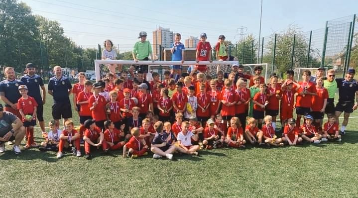 uk_wis's tweet photo. ⚽️✅ A w Londynie Wiślacko, rodzinnie i wesoło - kolejny piknik za nami 💪🔥 @SociosWisla  @WislaKrakowSA  @Synerise https://t.co/POjeA36jgC