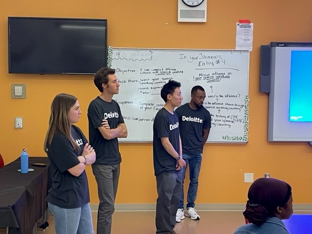 DunbarHSDC's tweet image. This past week at Dunbar has been special. We&apos;ve had many activities and partners invest in the wellbeing of our students. @Deloitte and @CollegeBoundInc  spoke to our 9th grade academy for Impact Day.  As we #redesign high school, we will continue to give our students new…