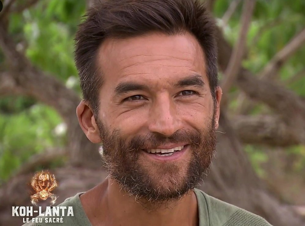 leyna_aurelia's tweet photo. Certains gagnent une finale, pendant que d'autres gagnent le coeur des gens, tout simplement 💜
#KohLanta #KohLantaLeFeuSacre https://t.co/GoRZHbVtyU