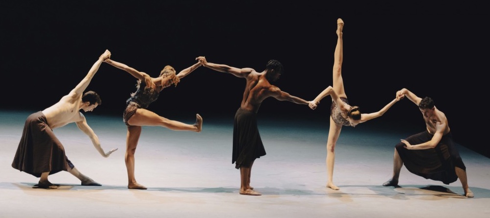 I'm thrilled that @TheWallisBH in #BeverlyHills just introduced me to #AlonzoKing's @LinesBallet! Their performance of #DeepRiver this past #weekend was one of the #highlights of my year! Here's the link to my glowing review: itsnotaboutme.tv/news/dance-alo….