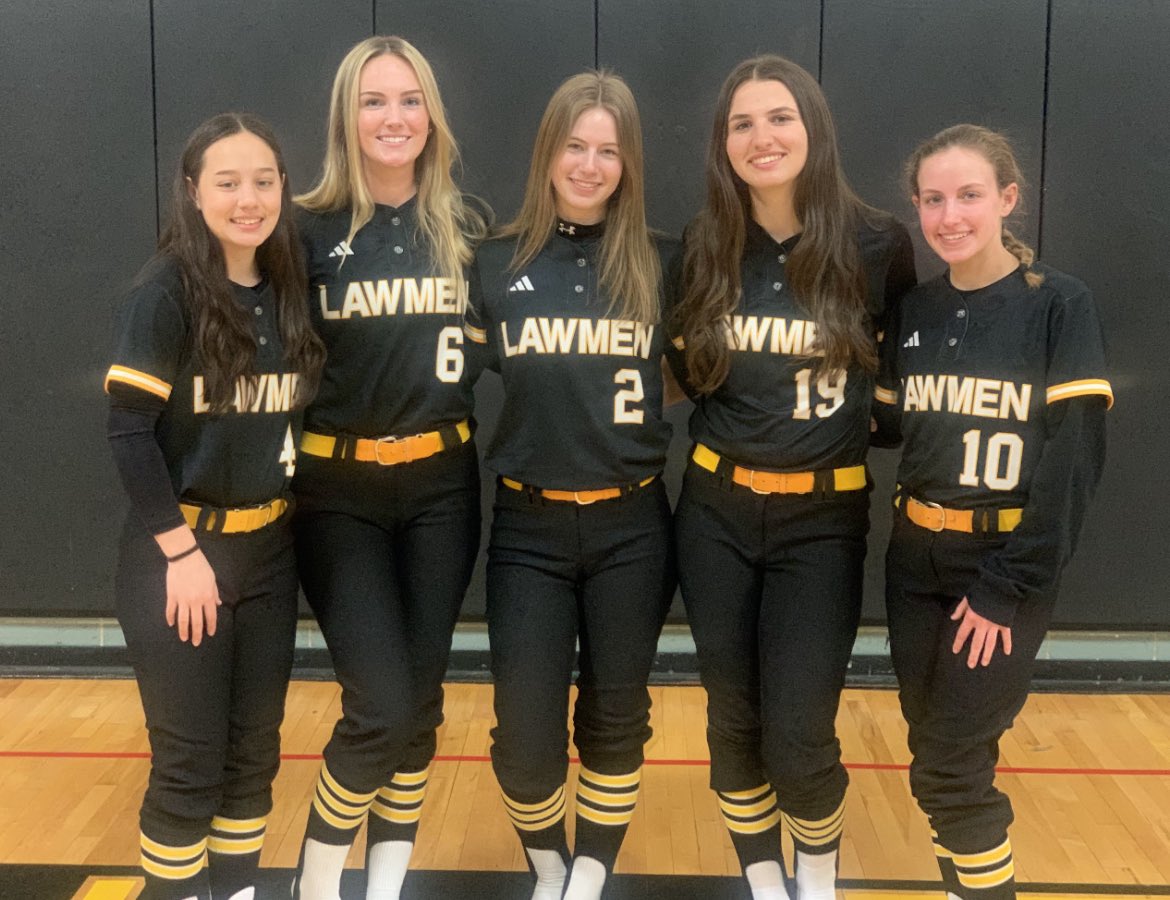 Congrats to our seniors on their graduation tonight. Lizzo, Hailey, Paige, Nic, Macie…things will never be the same without you. Go do big things!! #ctsb