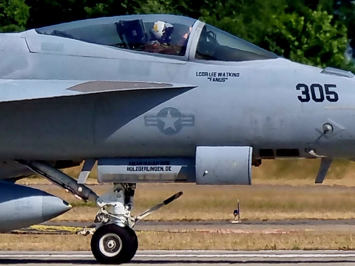 CherokeeDriver's tweet image. US Navy FA-18 departing Hohn, Germany for an #AirDefender23 mission.

#AirDefender2023 #avgeek #NATO #aviation #dyami #aviationdaily #aviationlovers