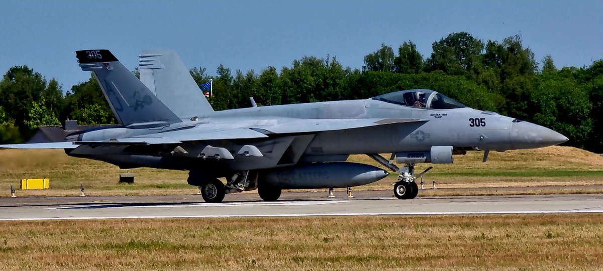CherokeeDriver's tweet image. US Navy FA-18 departing Hohn, Germany for an #AirDefender23 mission.

#AirDefender2023 #avgeek #NATO #aviation #dyami #aviationdaily #aviationlovers
